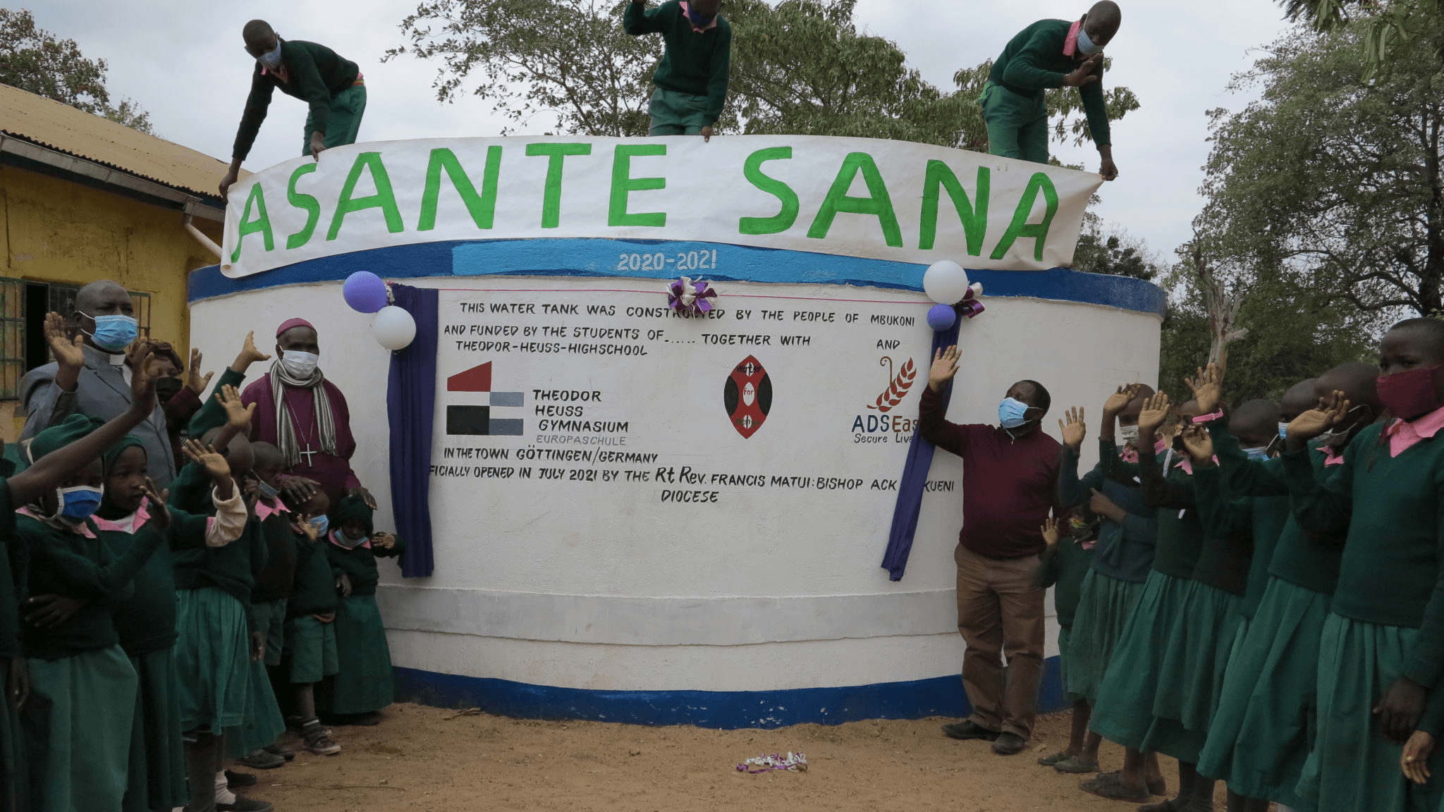 Blick von oben auf die Mbukoni Primary School